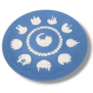 Vintage Wedgwood Blue Jasperware Christmas Plate 1969–1978 Tenth Anniversary